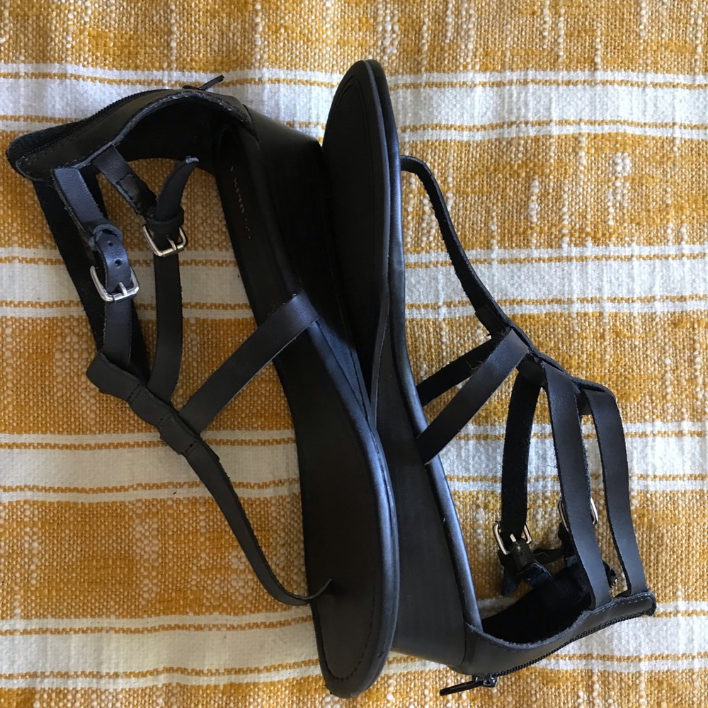 Black Express sandals